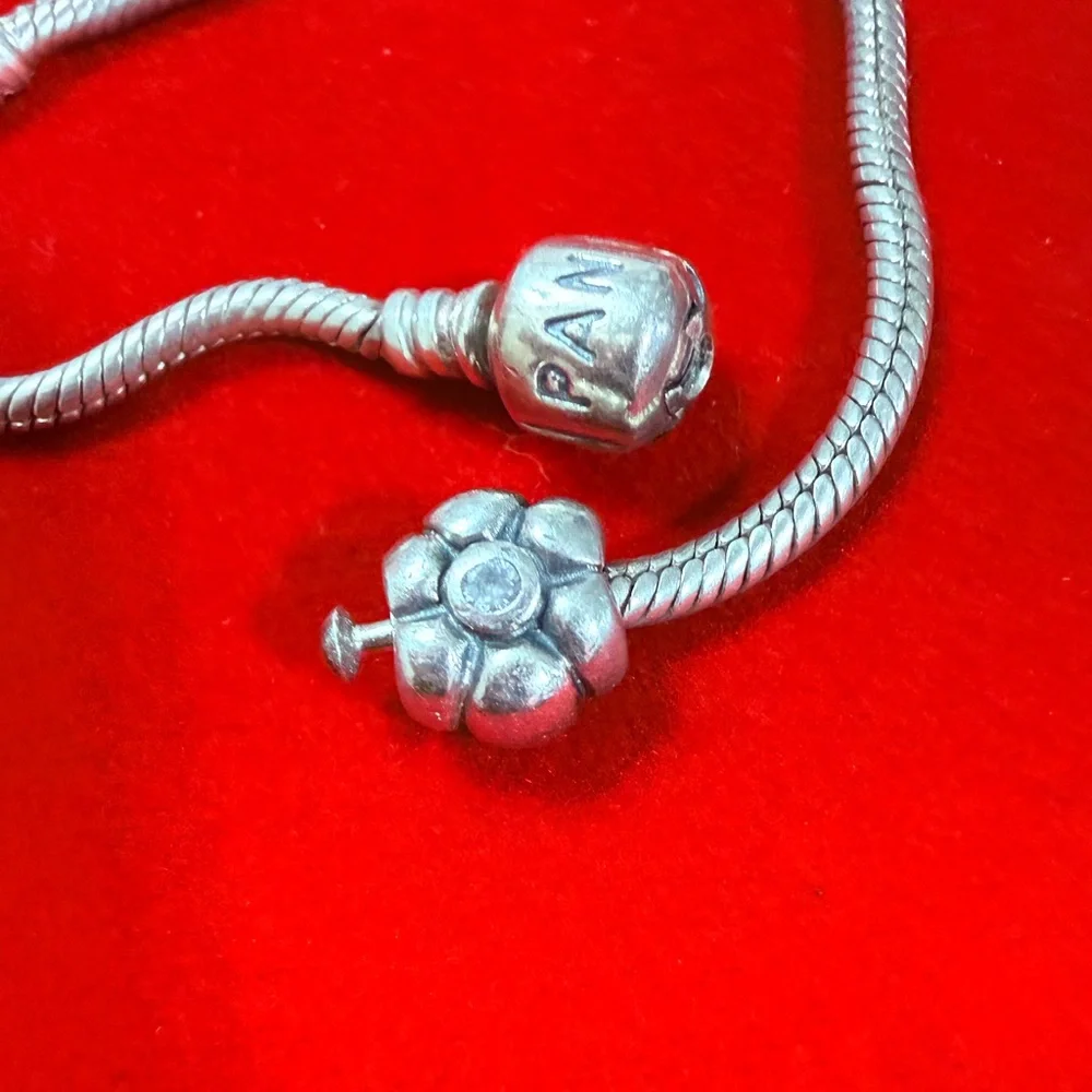 Pandora Camelia Flower Charm 🌸 - Picture 3 of 3